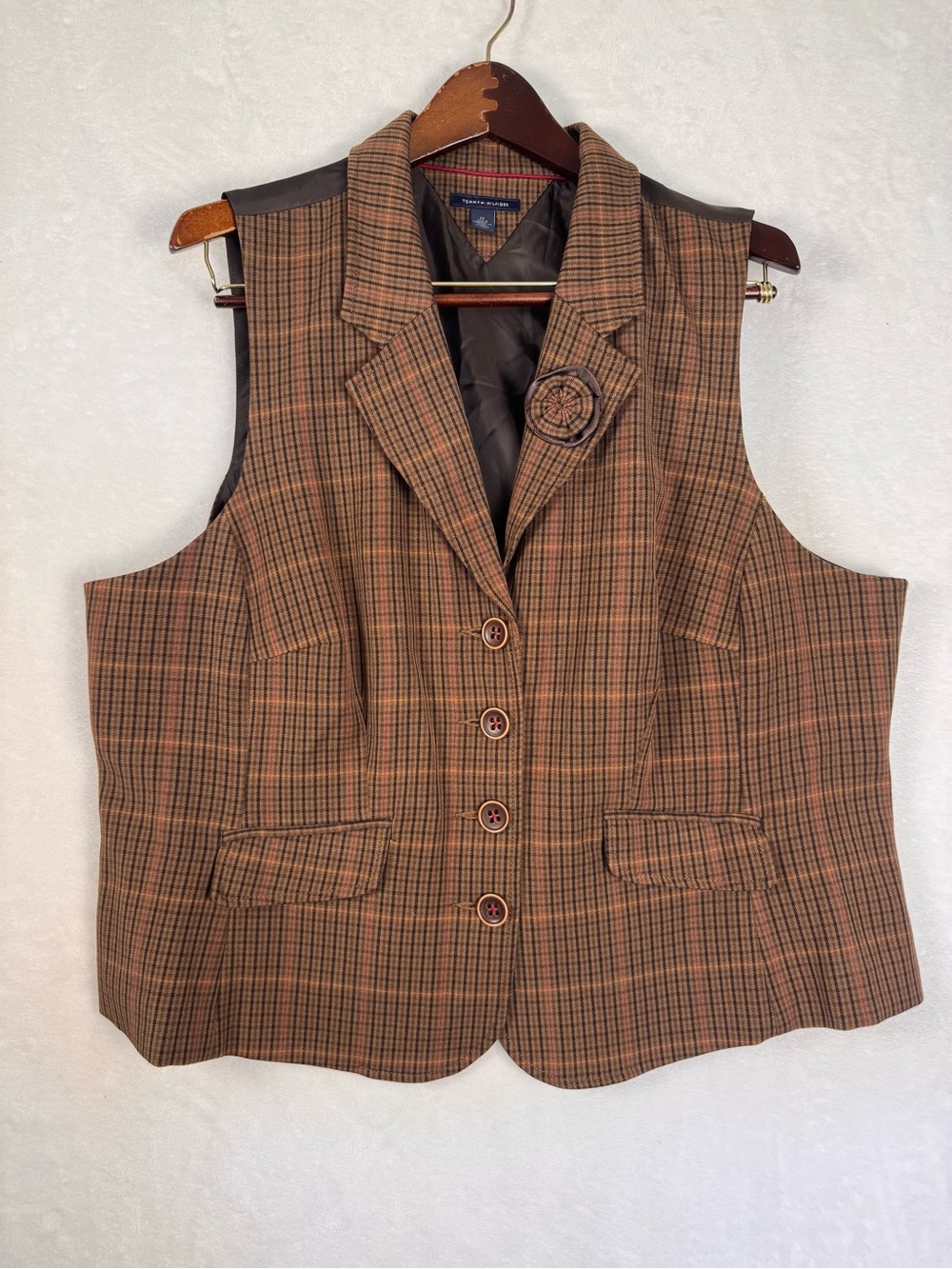 Tommy Hilfiger 2009 Brown Plaid Tailored Vest Rosette Plus 24 Equestrian
